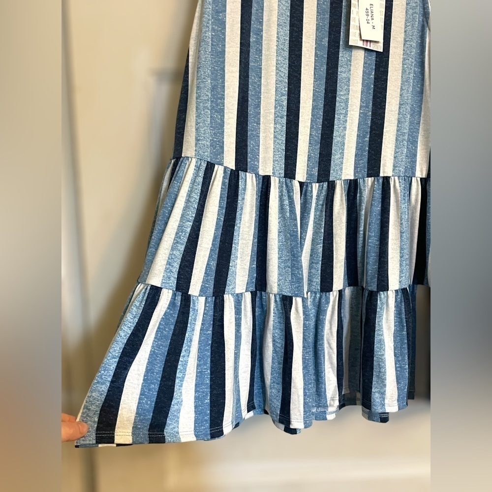 LuLaRoe Women’s Medium Eliana Tiered Tank Top • Blue Vertical Stripes Sleeveless - Picture 4 of 13